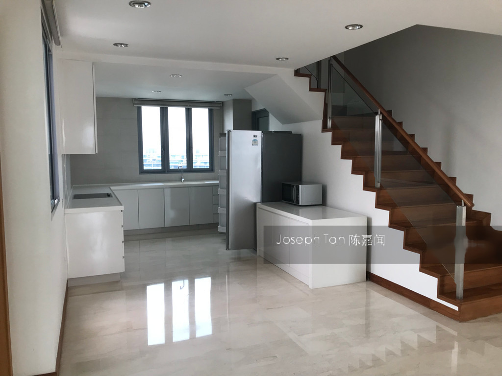 Viz At Holland (D10), Condominium #155859192